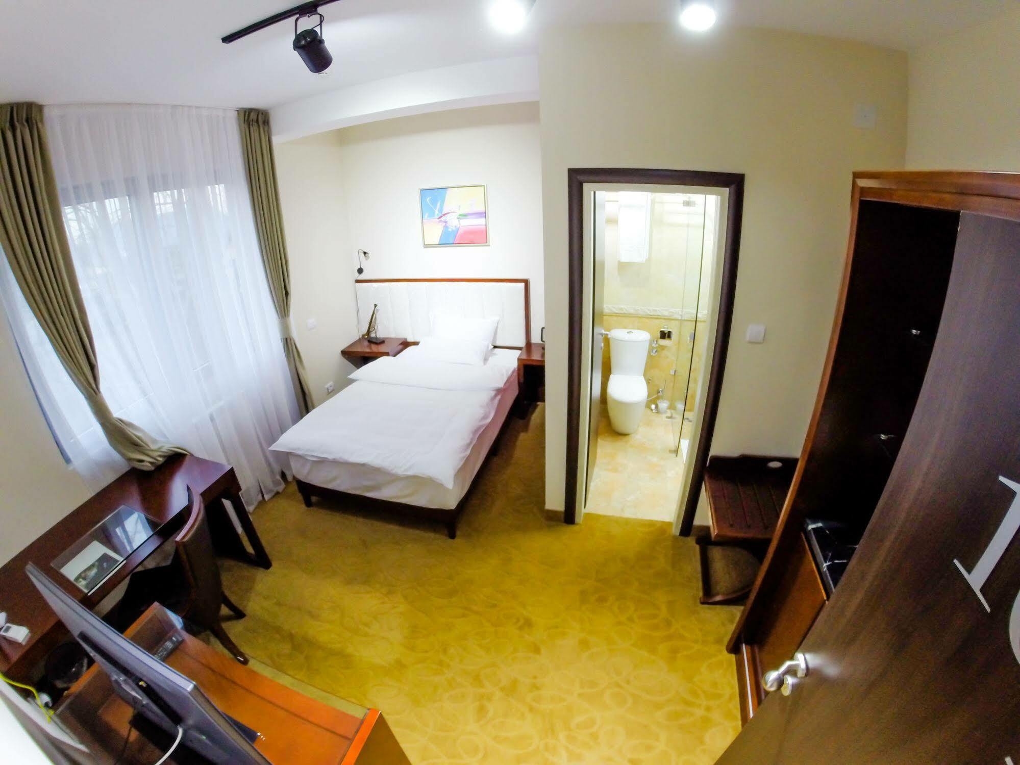 Garni Hotel Fortuna Belgrad Exterior foto